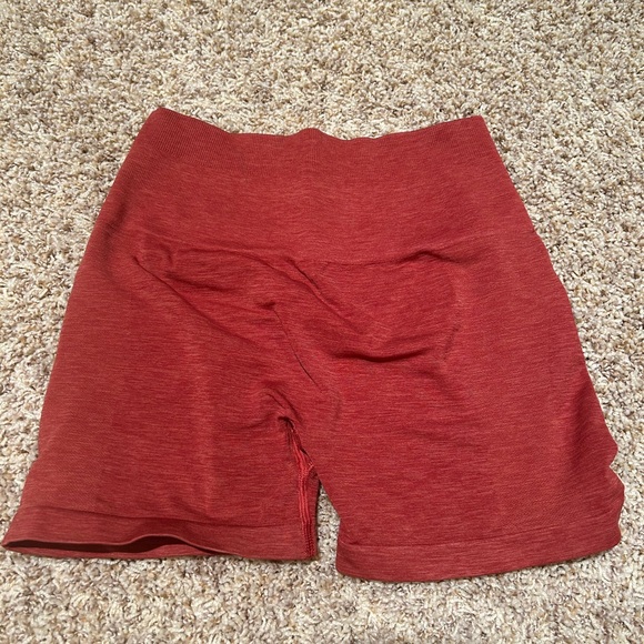 Alphalete amplify shorts - Picture 2 of 4